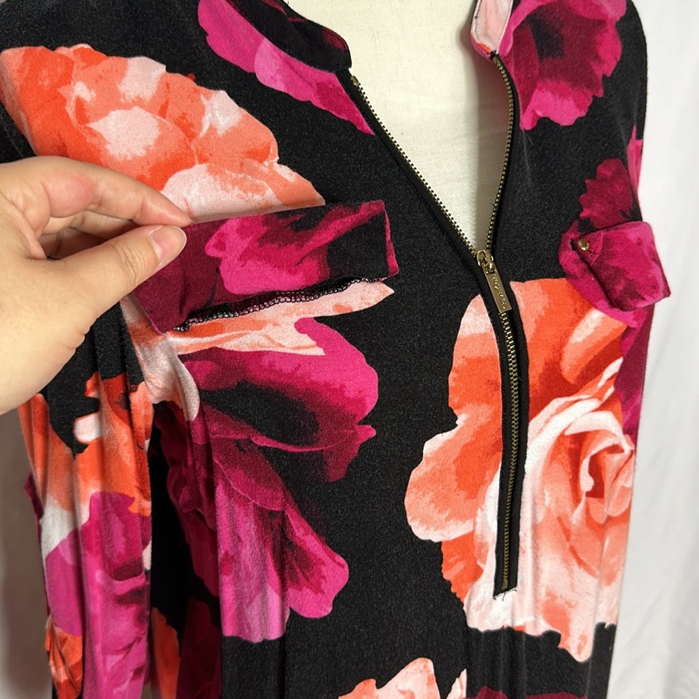 3/4 Sleeve Floral CK Blouse - Picture 3 of 8